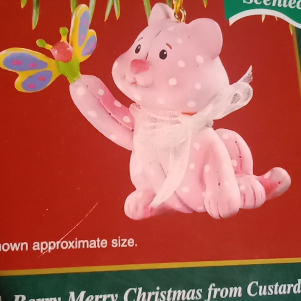 Strawberry Shortcake's kitty Custard Christmas ornament